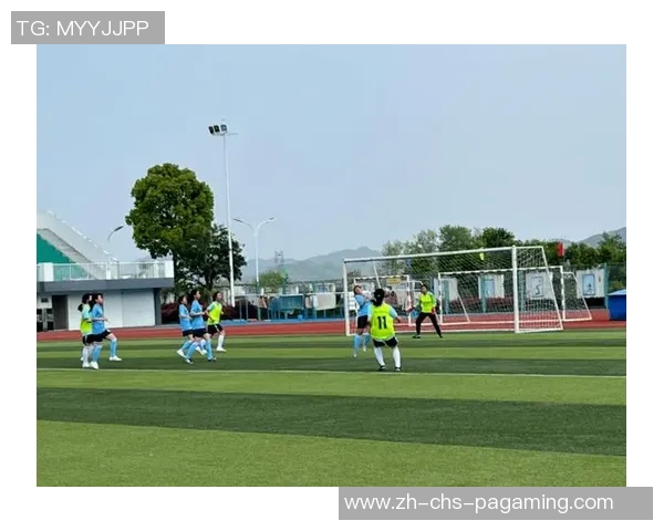 在绿茵场上绽放的爱意足球BL故事中的激情与梦想 在绿茵场上绽放的爱意足球BL故事中的激情与梦想